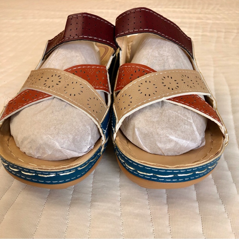 NWOT Multi Color Wedge Sandal - Picture 15 of 16